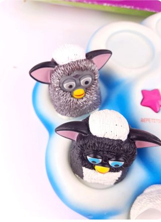 Furby juego con caja Cache Cache antiguo muy raro