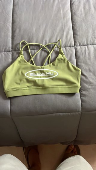 Top deportivo BLOMU verde