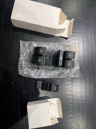 Interruptores Elevalunas Leon MK2