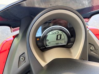 Yamaha Nmax 125 Roja y Plata