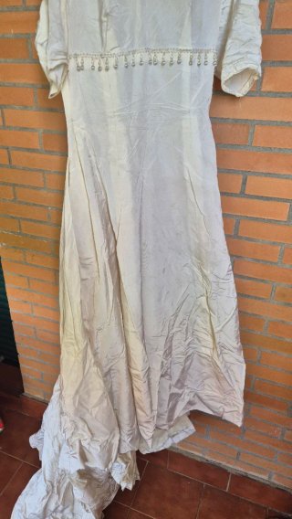 Vestido de Novia Antiguo. Hecho a mano.
