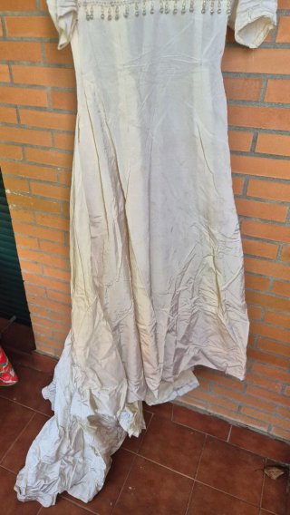 Vestido de Novia Antiguo. Hecho a mano.