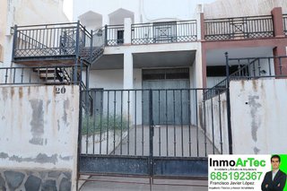Casa pareada en venta en Illora