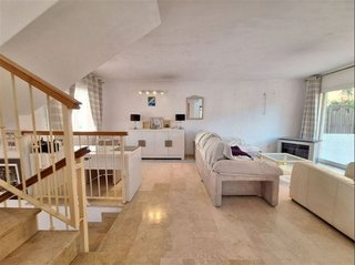 Casa pareada en venta en Nueva Andalucía centro en Marbella