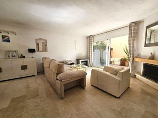 Casa pareada en venta en Nueva Andalucía centro en Marbella