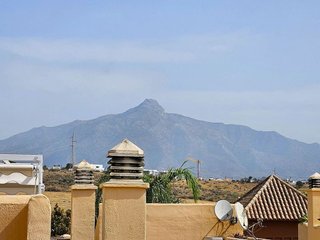 Casa pareada en venta en Nueva Andalucía centro en Marbella