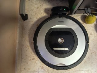 Roomba 750 Robot Aspirador. Con su base,recambios.