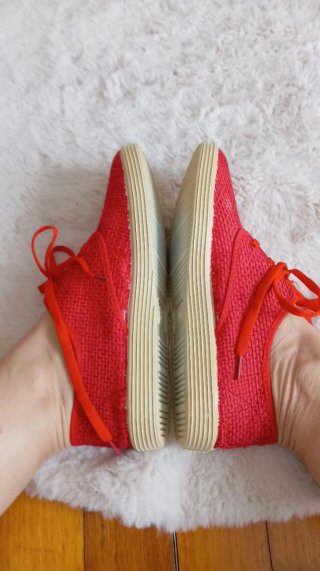 Deportivas rojas vintage. Nuevas. Talla 39.