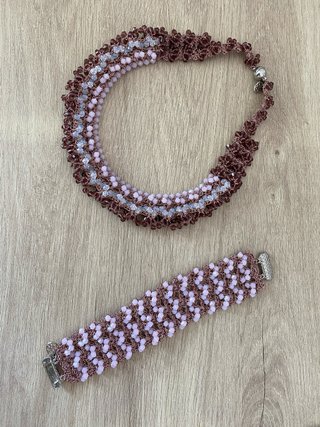 Conjunto Collar y Pulsera de Perlas hecho a mano