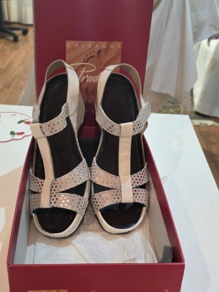 Sandalias Pradillo Blancas