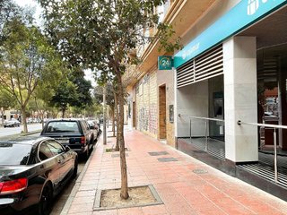 Local comercial en venta en San Luis en Almería