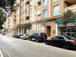 Local comercial en venta en San Luis en Almería