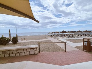 Local comercial en venta en Las Gaviotas en Fuengirola