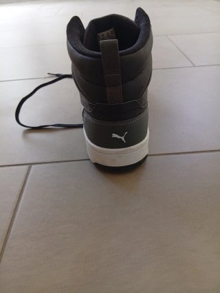 Zapatillas Puma Grises y Blancas Talla 41
