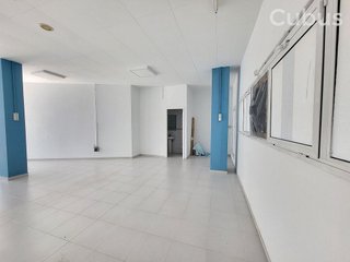 Local comercial en alquiler en Olot