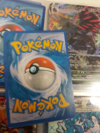 Carta Pokémon Sylveon VMAX 212/203