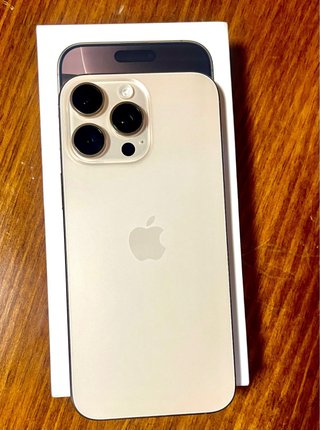 iPhone 16 Pro Max Dorado Nuevo