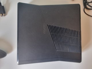 Xbox 360 Slim Negra + 2 Mandos + 2 Juegos