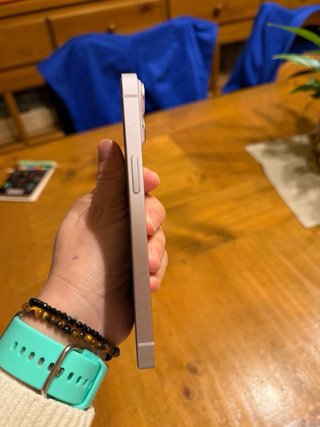iPhone 14 Morado