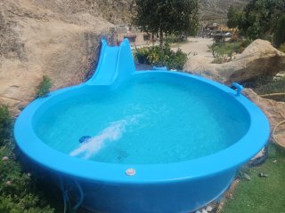 Piscina de fibra de vidrio azul