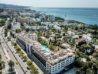 Oficina en alquiler en Lomas de Marbella Club - Puente Romano en Marbella