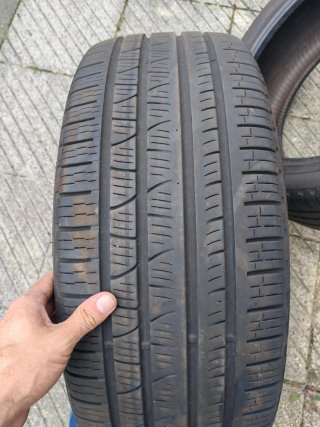 Neumáticos Pirelli 245/45/20