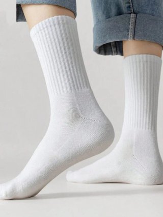 Calcetines blancos especiales Preguntar mas por pv
