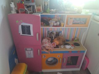 Piccola cucina in legno per bambini