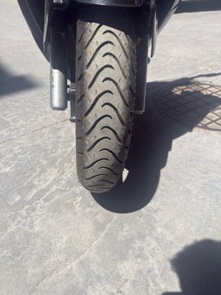 Aprilia SR 300 Maxi Scooter