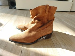 Botines de ante marrones nuevos
