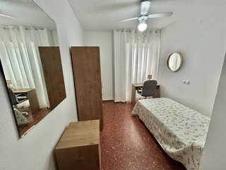 Piso en alquiler en Peñamefecit - Avda Barcelona en Jaén