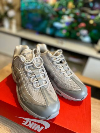 Nike Air Max 95 Plata y Blanco