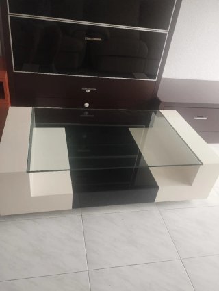 Mesa de centro moderna cristal y madera