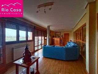 Chalet en venta en Lardero