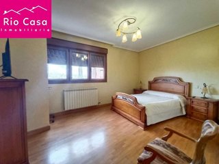 Chalet en venta en Lardero
