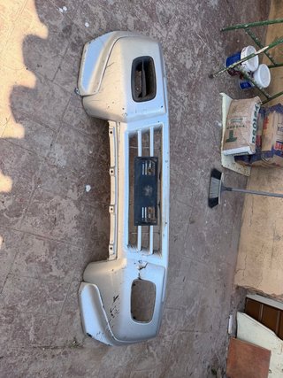 Paragolpes Montero V60 con Aletines