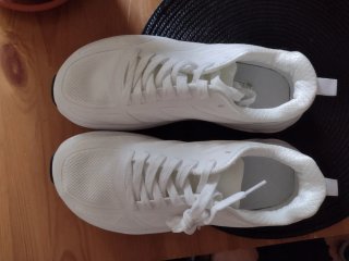 Zapatillas Blancas Punta Ancha