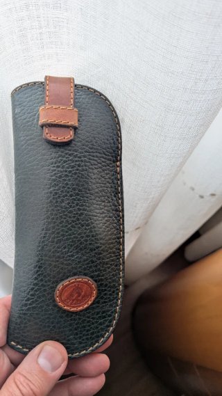 Funda gafas cuero verde oscuro caballo