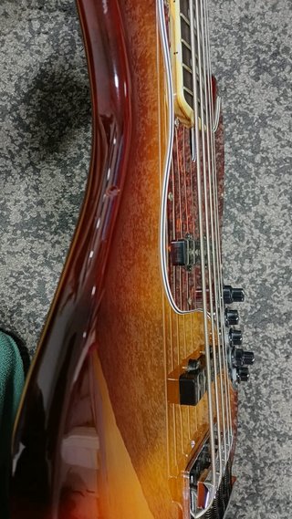 Bajo Marcus Miller Sire V7 - serie S - 5 cuerdas