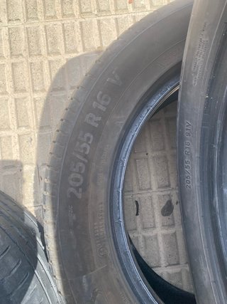 Neumáticos de coche usados