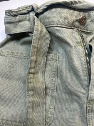Shorts de mujer verde con cinturón