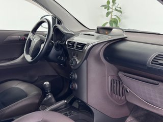Toyota iQ iQ 1.0