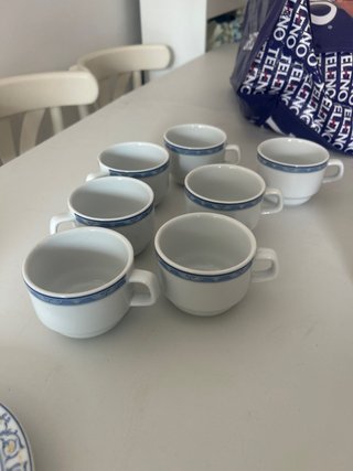 Set de 7 tazas y platos de porcelana