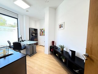 Oficina en venta en San José - Buenos Aires en Pinto