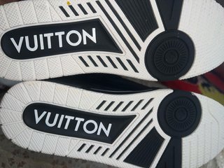 Zapatillas Louis Vuitton Negras y Blancas