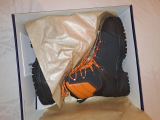 Scarpe antitaglio motosega 43