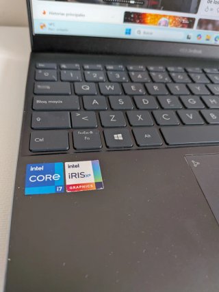 ASUS Zenbook ux425ea