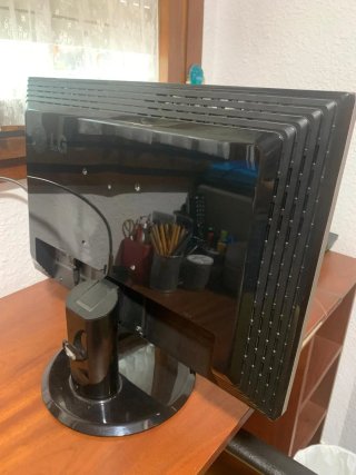 Monitor LG 22 pulgadas VGA