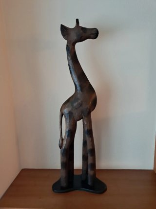 Figuras de madera de cebra