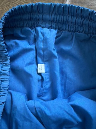 Pantalón Adidas Azul con Estampado